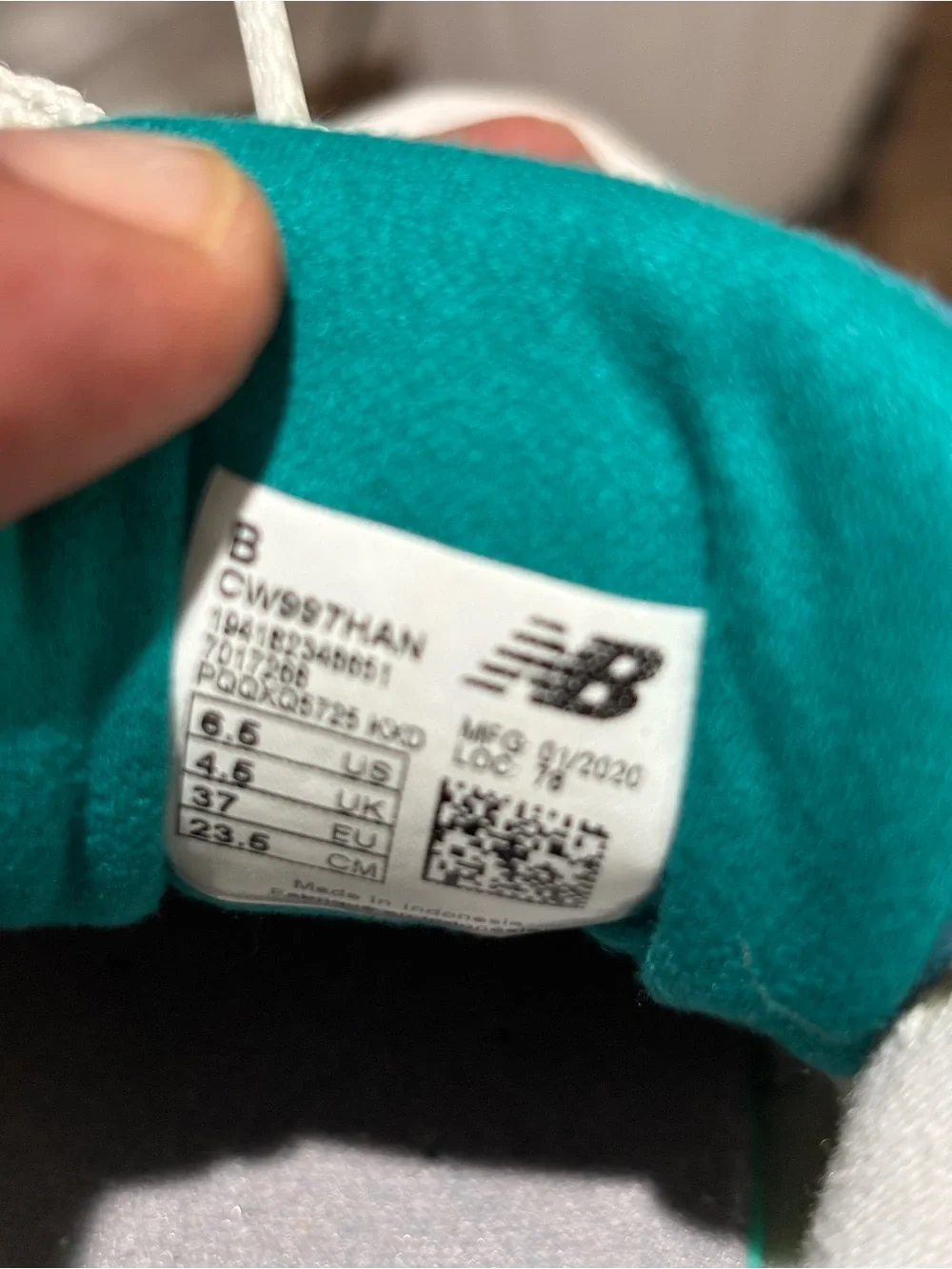 Women’s New Balance 997H lifestyle Sneakers